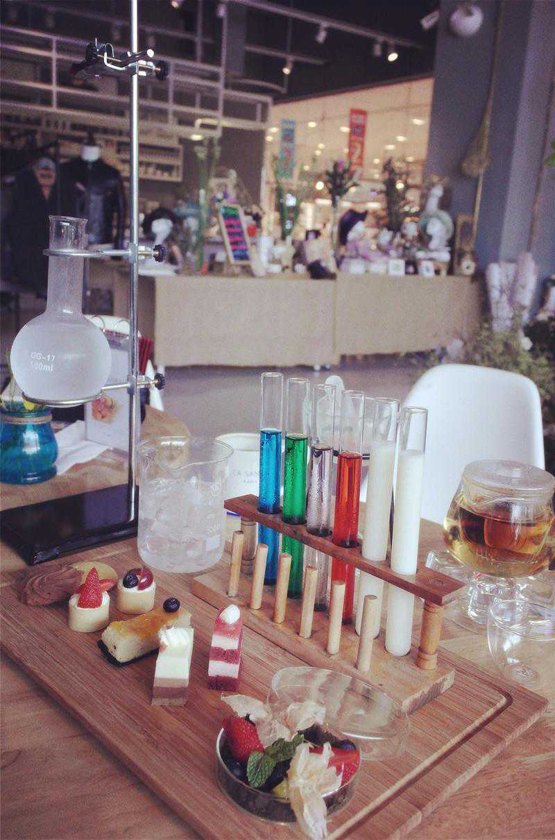 天津藏在银河的美食实验室曝光！惊悚下午茶装在试管里自己调？